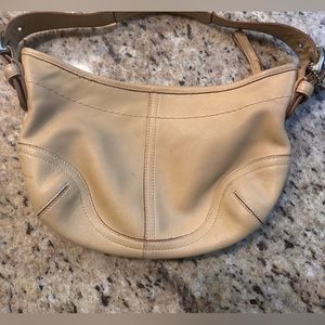 Vintage Coach Soho Small Camel Tan Leather Hobo Shoulder Bag